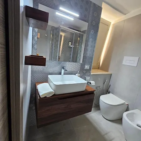 Pirandello 11 Apartament *
