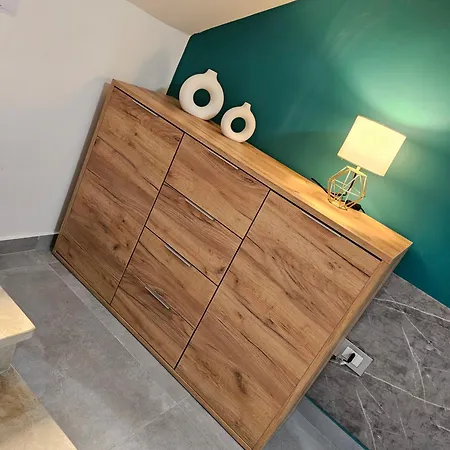Pirandello 11 Apartament *